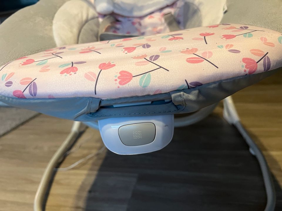 Babyschaukel elektrisch mit Vibration in Atzendorf
