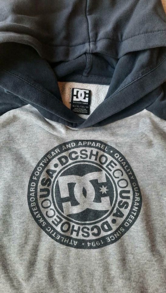 DC Sweatshirt, Kapuze, Gr. 176, Jungen in Isenbüttel