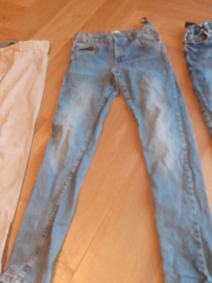 140 Jeanshosen stoffhose jungen Hosen Paket in Pliening