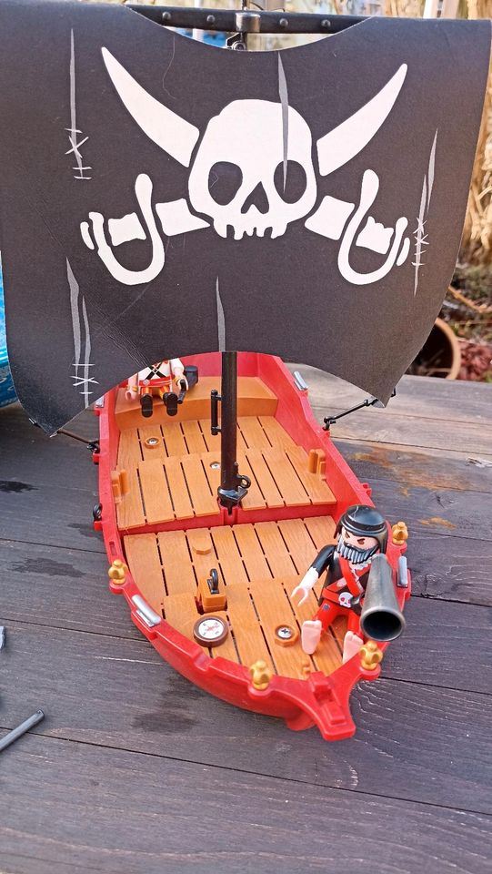 Playmobil Piratenschiff in Halle