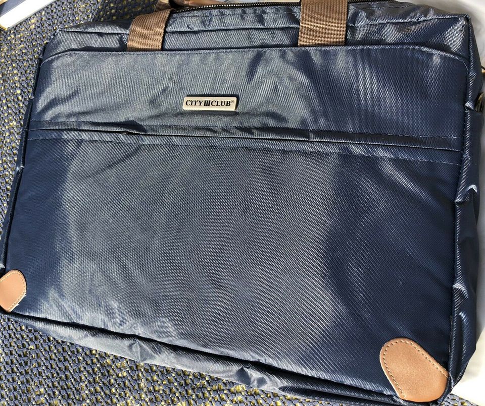 Laptop Tasche, schwarz, neu und original verpackt in Untermeitingen
