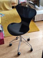 Arne Jacobsen Drehstuhl, Fritz Hansen Serie 7 Modell 3117 Bayern - Altendorf Vorschau