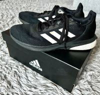 Adidas Astrarun Sneaker Sportschuhe in schwarz weiß Gr. 40 Brandenburg - Oranienburg Vorschau