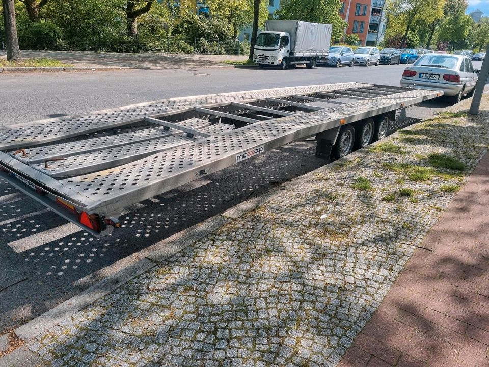 3.5 ton anhänger bj 27 10 2020 in Berlin