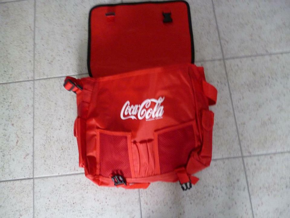 Tasche mit Coca-Cola Logo in Essen
