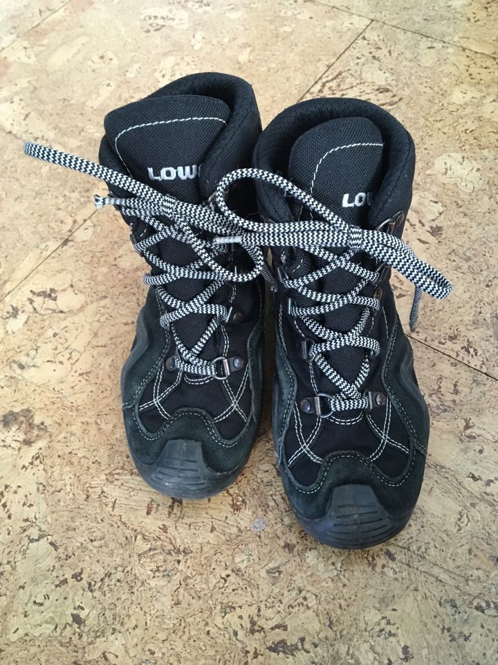 Lowa Wanderstiefel Goretex in Altbach