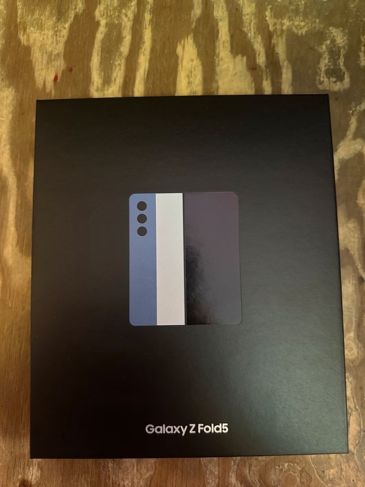 Samsung Galaxy Z Fold 5 Blau mit 256Gb in Hamburg