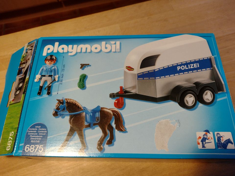 Playmobil Polizeipferdeanhänger in Kinderhaus