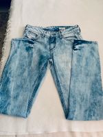 5 Pocket Jeanshose Soin Low Waist Slim Leg Gr.26/ Sachsen-Anhalt - Halle Vorschau