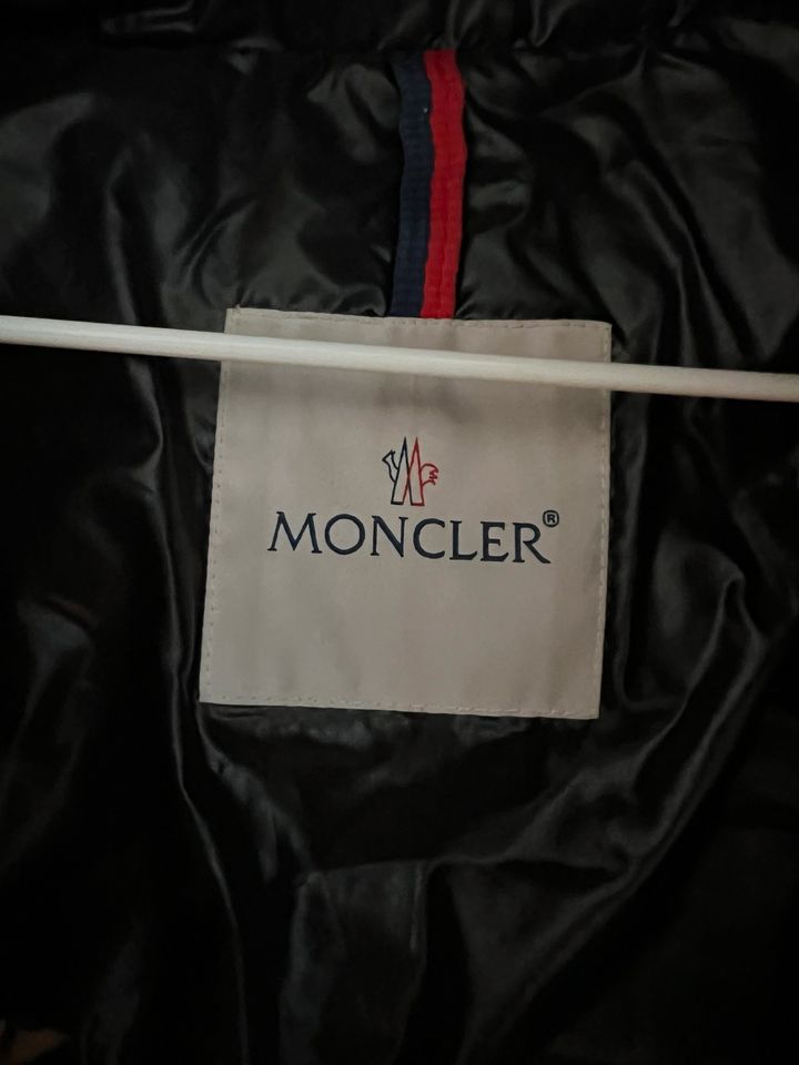 Moncler Winterjacke in Aach (bei Trier)