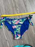 Bikinihose, Unterteil, blau mit Blumen, rosa, pink, schwimmen Hessen - Hanau Vorschau