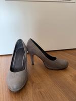Tamaris Pumps grau Mülheim - Köln Höhenhaus Vorschau