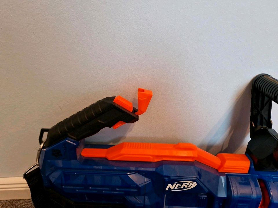 Nerf TITAN CS-50 Elite Automatik in Osterby bei Medelby