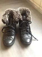 Boots Stiefeletten Fa. Bugatti Leder schwarz Nieten Gr. 39 Teddy Berlin - Steglitz Vorschau