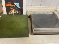 Schallplatte Antik Schallplatte mit Schallplatten und Boxen Retro Sachsen - Zwenkau Vorschau