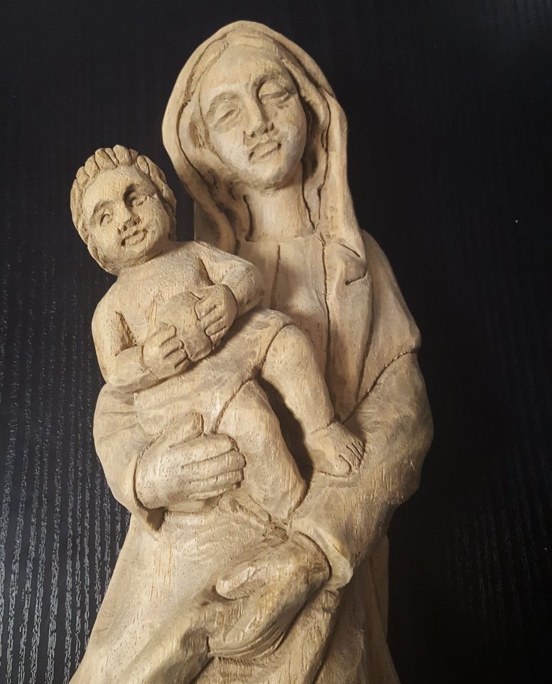 Holzfigur Madonna Maria mit Jesuskind - Holzschnitzerei Nachlass in Fürth