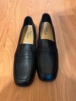 Damenschuhe aus Leder, Neu in OVP, Gr.40 Bayern - Vaterstetten Vorschau