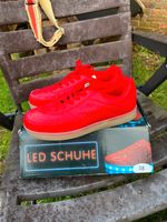 LED Schuhe Sneaker vintage Turnschuhe retro Rot punk hippie y2k Niedersachsen - Asendorf (bei Bruchhausen-Vilsen) Vorschau