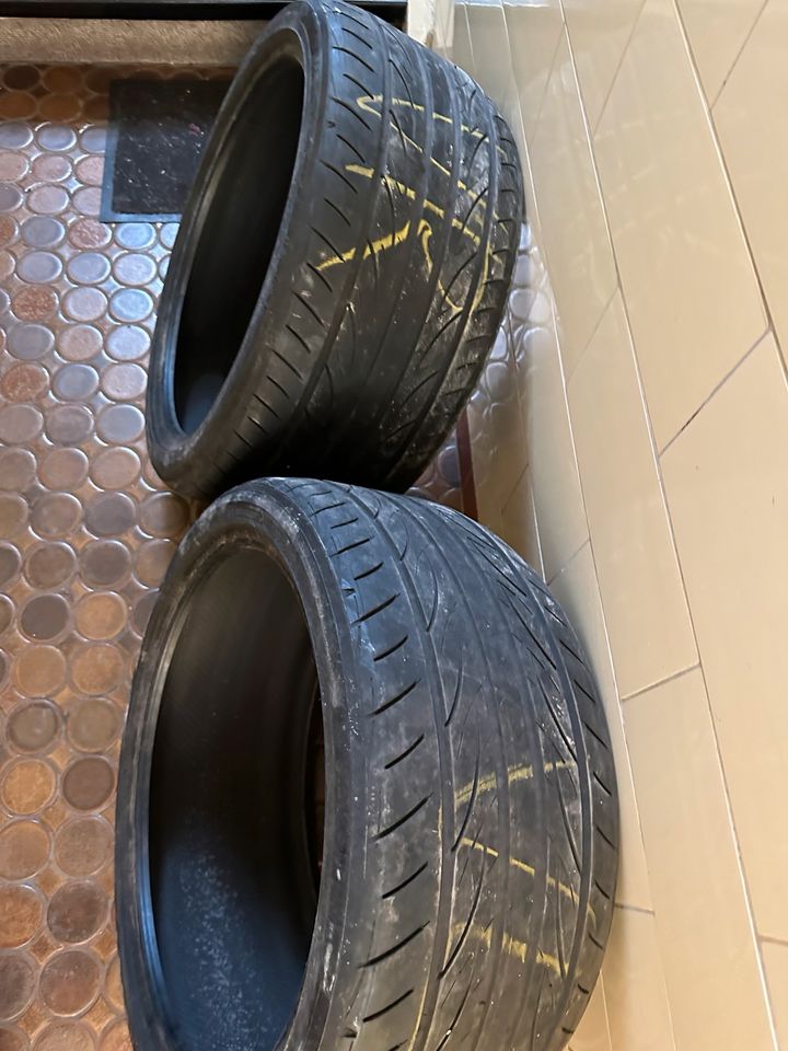 2X Sommerreifen 255/35R19 DOT 2019 in Duisburg