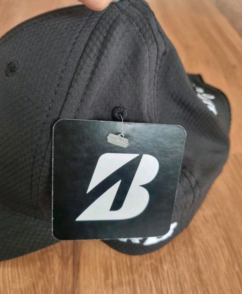 Kappe Bridgestone cap Golf basecap schwarz in Gottmadingen