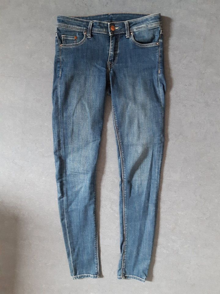 Jeans Blau Stretch H&M Super Skinny Hose 26/32 Denim Low Waist in Lippstadt