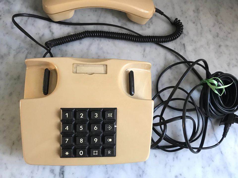 Altes Telefon, Tischtelefon DDR in Klein Trebbow