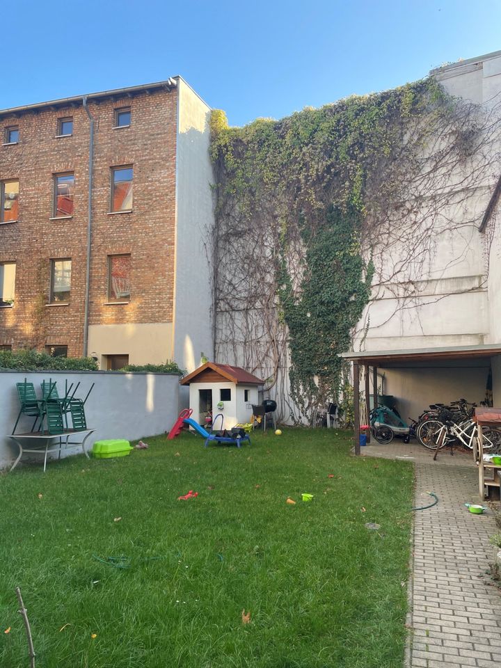 FRS11//WE04 > 4-Raum-Wohnung im schönen Paulusviertel mit Dachterrasse in Halle