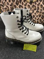 Dr. Martens mit Plateau Neuwertig Hessen - Bad Zwesten Vorschau