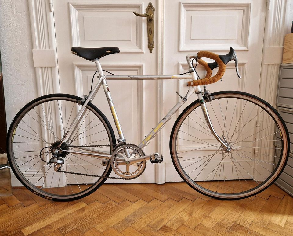 Koga Miyata Roadwinner Vintage Rennrad kleiner Rahmen Ultegra in Berlin