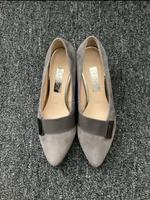 Verkaufe für meine Schwester Gabor Pumps grau Gr 35 2,5 neuwertig Sachsen-Anhalt - Magdeburg Vorschau