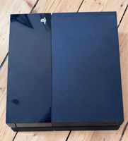 PlayStation 4, 500GB; inklusive 2 Controller und diverse Spiele Hessen - Wiesbaden Vorschau