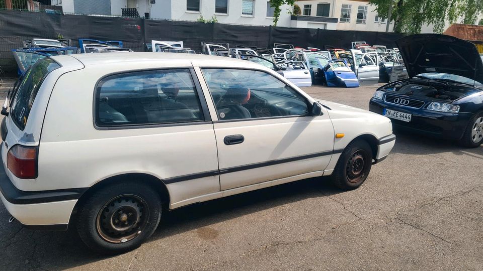 Nissan Sunny N14 Stoßstange Kotflügel  Heckklappe in Gevelsberg