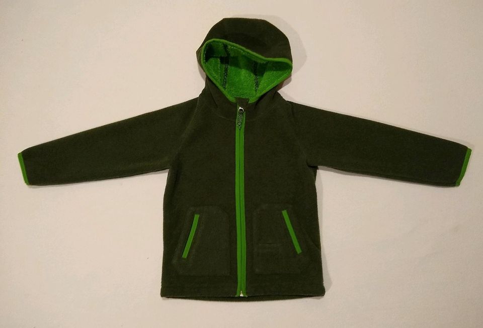 Kinder Kapuzen Jacke Fleecejacke Gr.104/110, grün in Oetzen