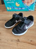 Nike Sportschuhe Turnschuhe Gr. 28 Niedersachsen - Bad Rothenfelde Vorschau