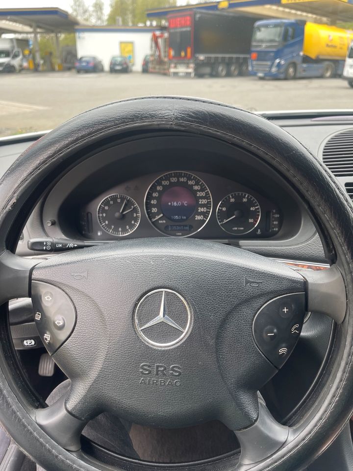 Mercedes w211 E220 cdi Elegance Euro 4 in Bielefeld