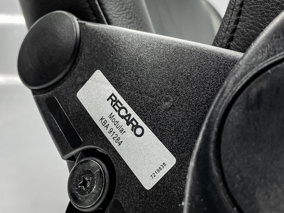 RECARO Specialist M (LX) K. Leder Schwarz Sitz in Kranenburg