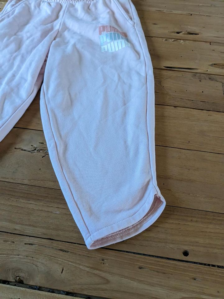 Sporthose 3/4 Shorts hellrosa Puma 128 Mädchen in Teublitz