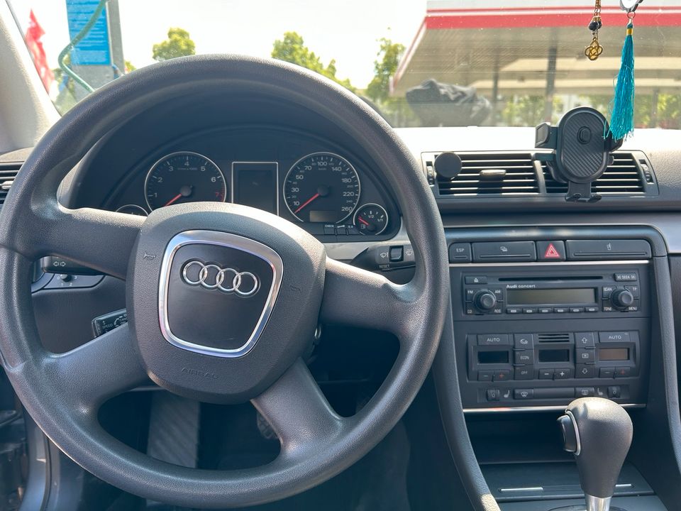 Audi A4 B7 2.0 **Limo-Klima-org.107.000km** in Regensburg