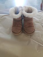 ugg Mädchen Stiefel gefüttert gr 31 winterstiefel Brandenburg - Hohen Neuendorf Vorschau