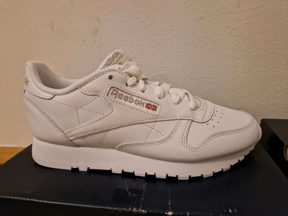 Reebok Classic in Salzatal