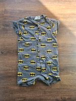 Kurzer Strampler H&M Batman 74 Hessen - Schlüchtern Vorschau