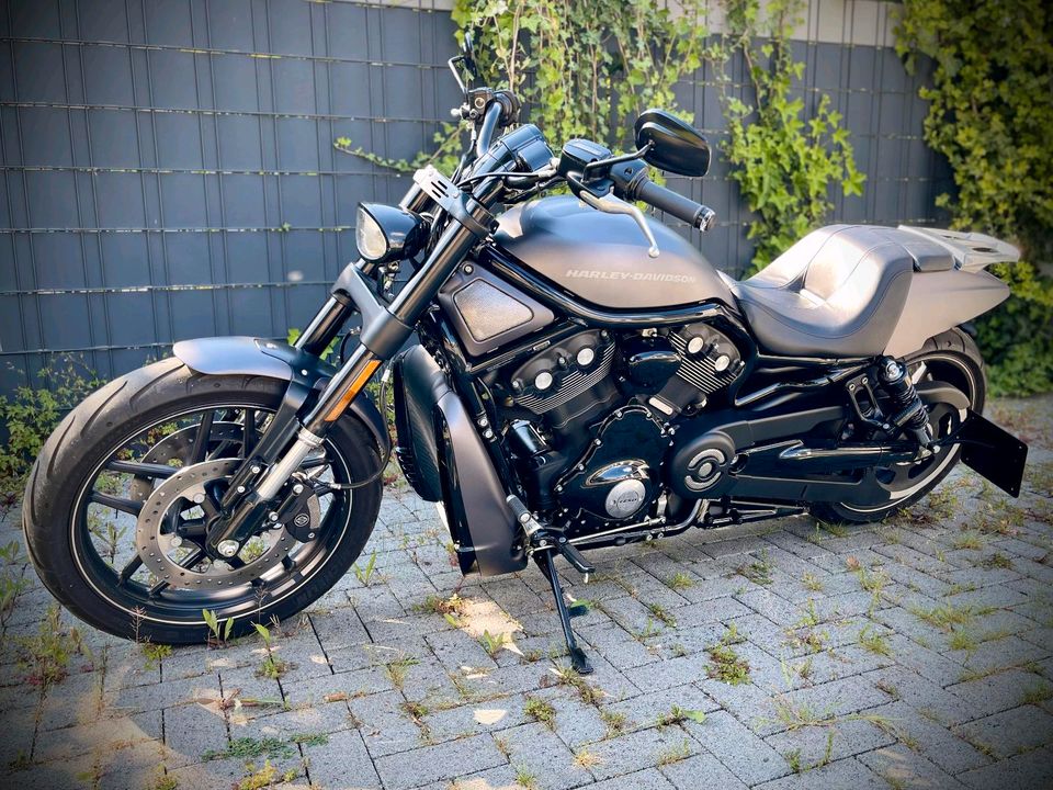 Harley-Davidson Night-Rod Special 1.Hand 2016 5HD 4975km V in Duisburg