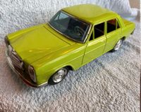 Modellauto Taiyo Mercedes Benz /8 W114 W115 grün Hessen - Kassel Vorschau