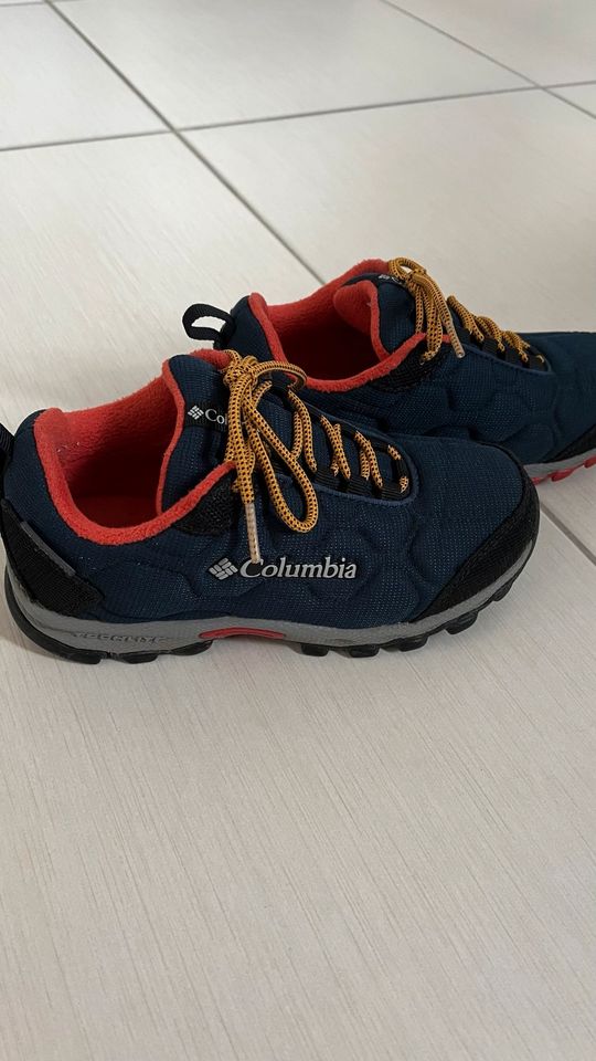 Columbia Wander Outdoor Schuhe 32 in Schwarzenbek