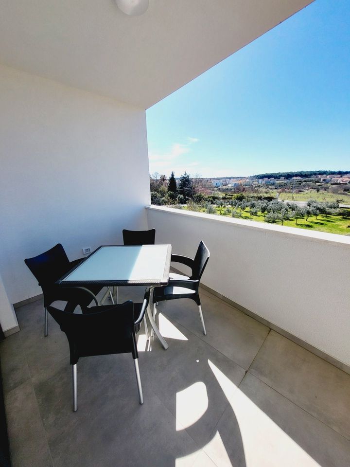 Ferienwohnung mit Balkon & 2 SZ in Pula-Istrien-Kroatien *Modern* in Schondorf am Ammersee