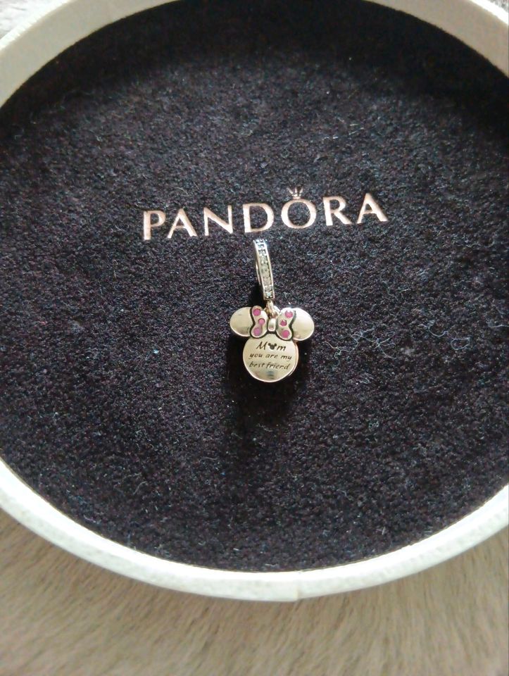 Pandora Disney Parks *Minnie Maus* Charm-Anhänger in Hannover