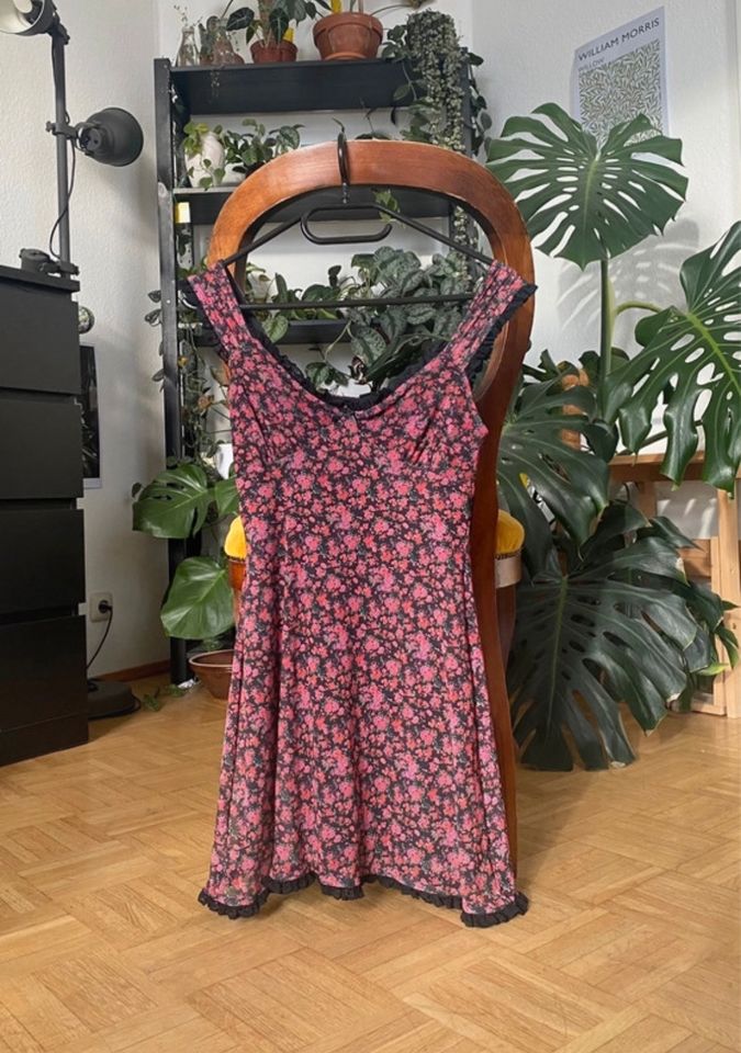 Urban Outfitters Sommer Kleid in Mainz