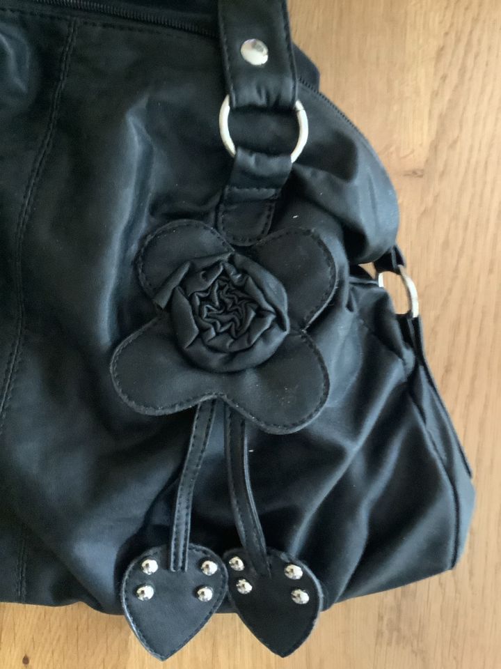 Handtasche Leder schwarz in Kall