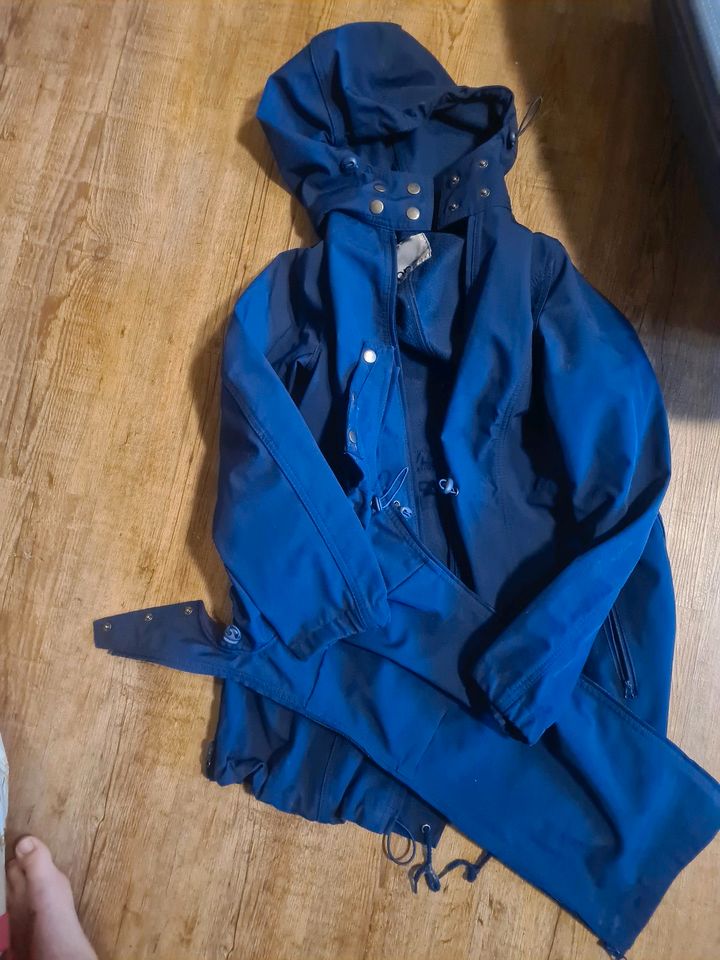 Blaue Tragejacke bpc Gr.42 in Handeloh