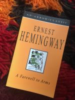 NEU Ernest Hemingway A Farewell to arms Buch Nordrhein-Westfalen - Erftstadt Vorschau